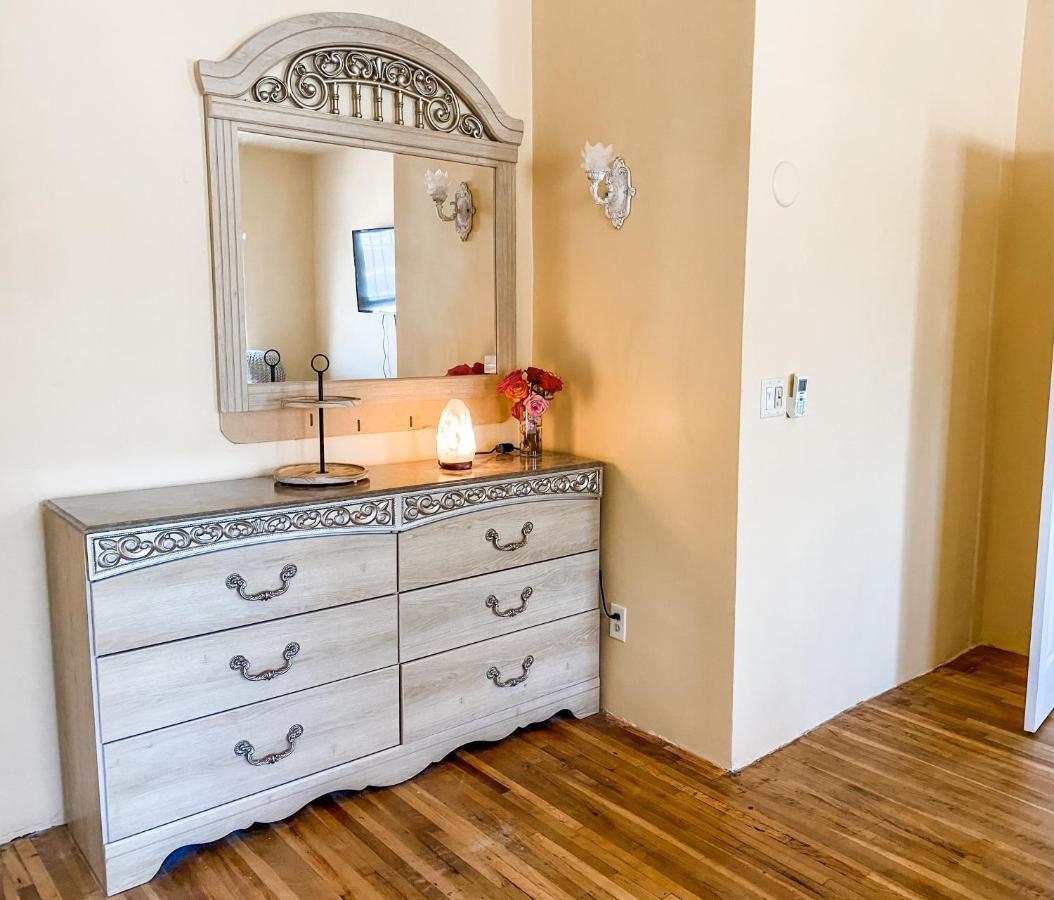 Island Girl Spa + Bed And Breakfast Los Angeles Exterior photo
