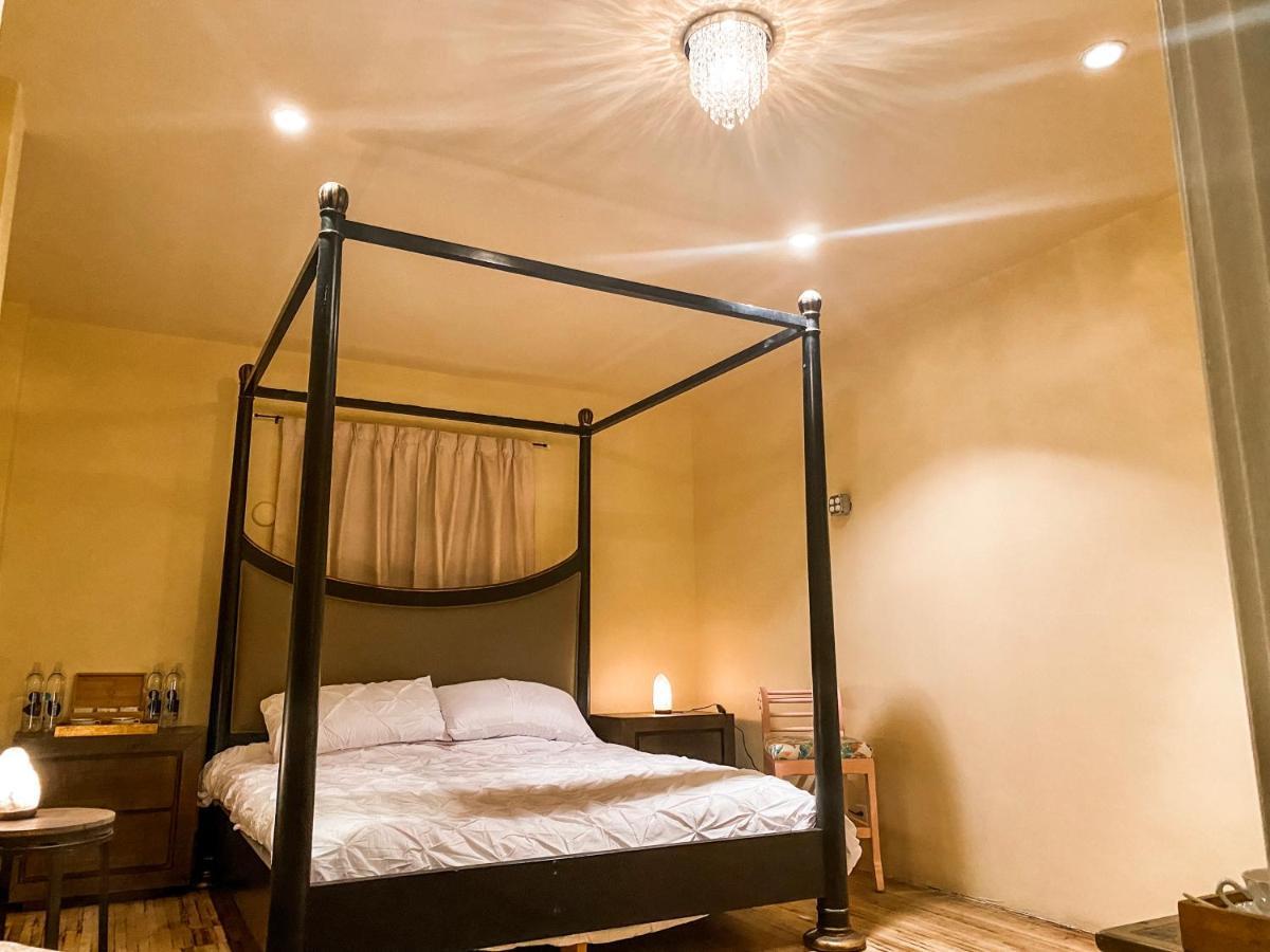 Island Girl Spa + Bed And Breakfast Los Angeles Exterior photo